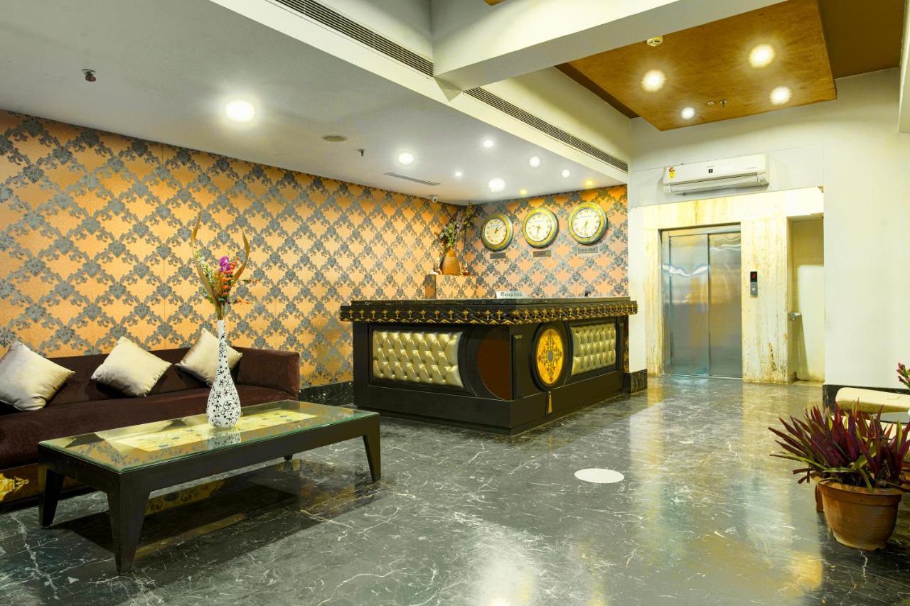 Gis Select Banjara Hill Hyderabad Exterior foto