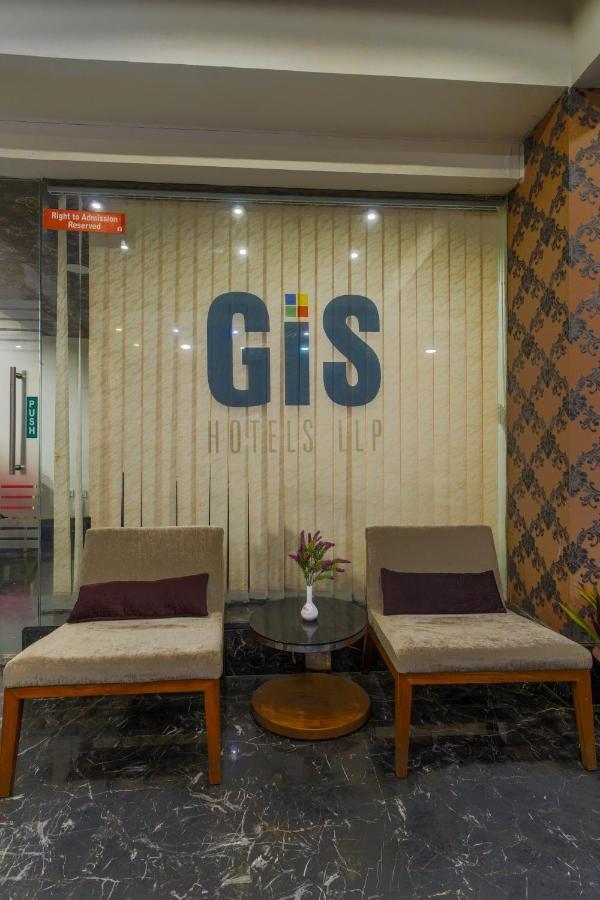 Gis Select Banjara Hill Hyderabad Exterior foto
