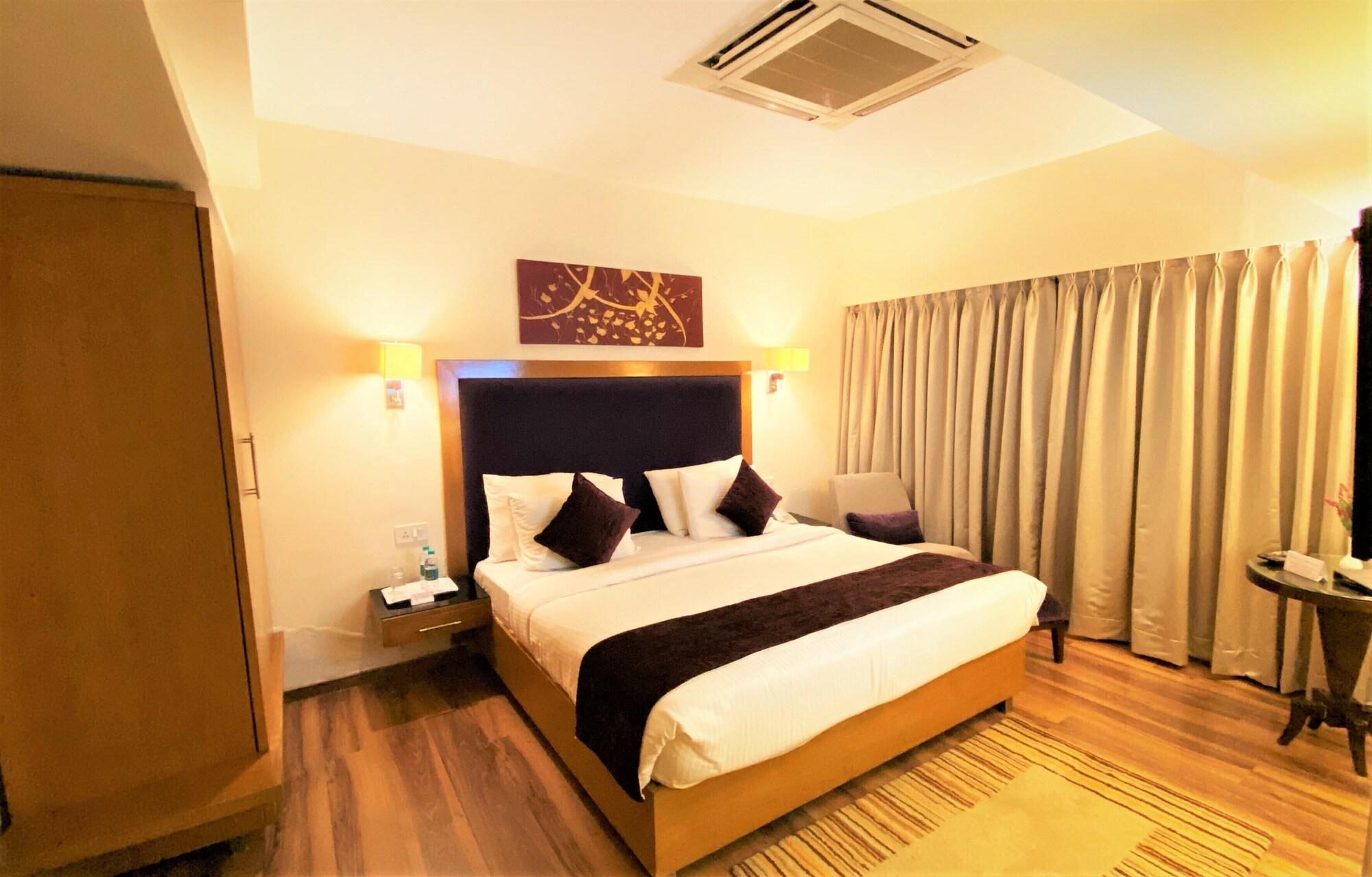 Gis Select Banjara Hill Hyderabad Exterior foto