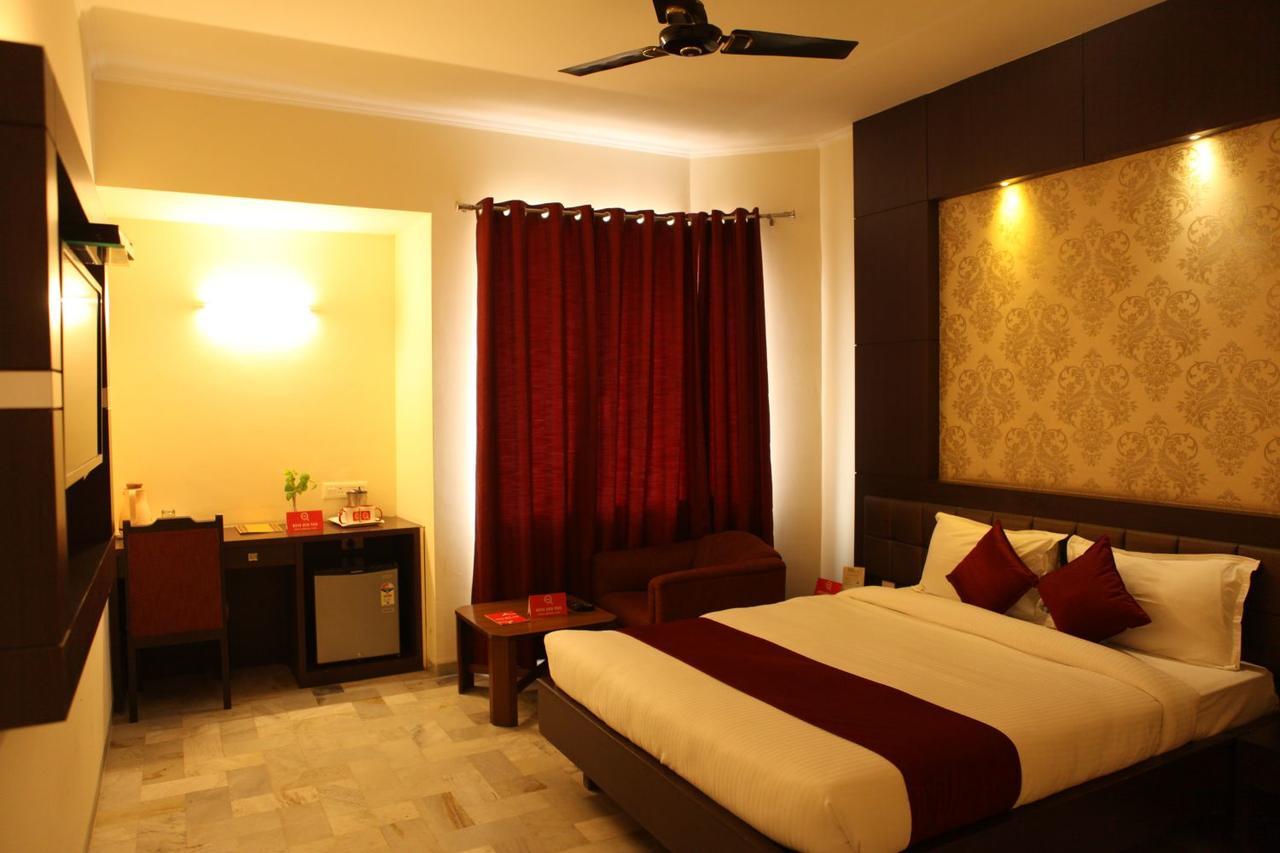 Gis Select Banjara Hill Hyderabad Exterior foto